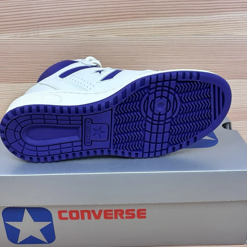 Converse Mens Weapon Mid  Mens Size 9.5 Vintage White Court Purple A11211C